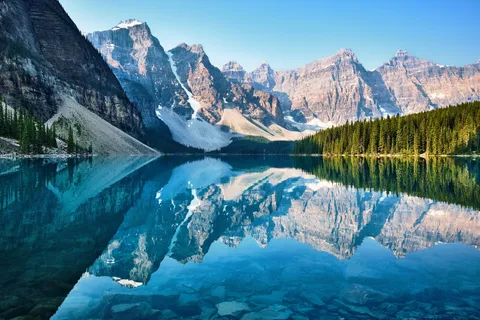 Canada Visa Requirements for UAE Residents from Dubai for UAE residents &mdash; apply through Green Apple Travel