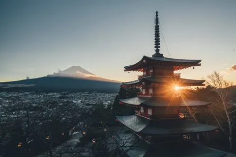 Japan Visa Requirements for UAE Residents from Dubai for UAE residents &mdash; apply through Green Apple Travel