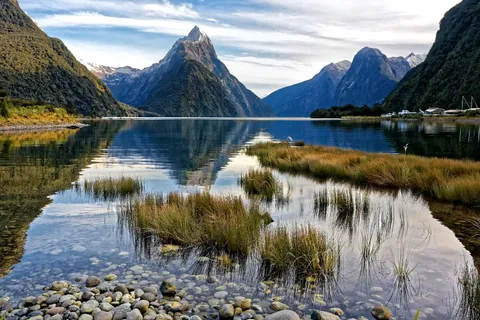 New Zealand Visa Requirements for UAE Residents from Dubai for UAE residents &mdash; apply through Green Apple Travel