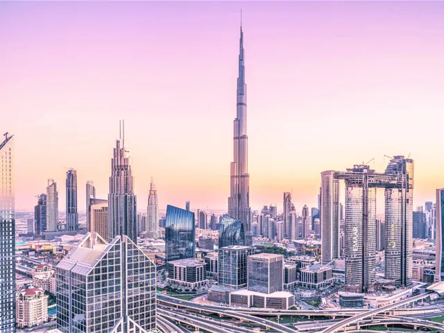 UAE Visit Visa for Sponsoring Family — Guide from Dubai &mdash; visa application service for UAE residents by Green Apple Travel